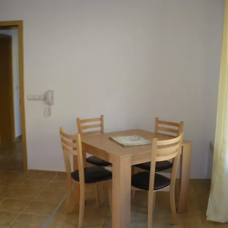 Хотел 3 планини 3*