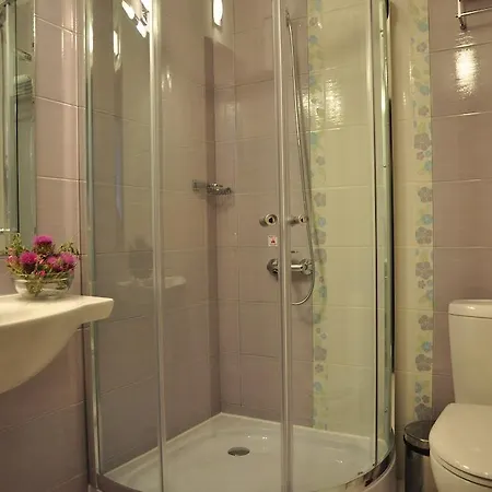 3 Mountains 3* בנסקו