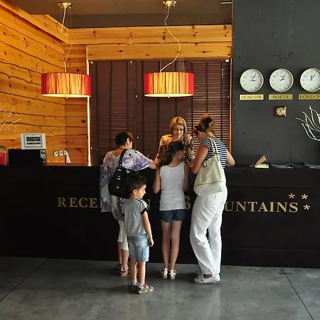 מלון 3 Mountains 3*